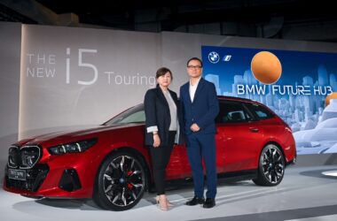 BMW總代理汎德於6/6日正式發表全新BMW i5 Touring純電豪華旅行車，導入i5 eDrive40 Touring M Sport與i5 M60 xDrive Touring兩款動力，融合動感氣息、靈活空間與優雅品味，為眾人獻上對手無可比擬的數位創新與風範獨具，建議售價為新台幣339萬元與495萬元。(圖片提供：汎德)